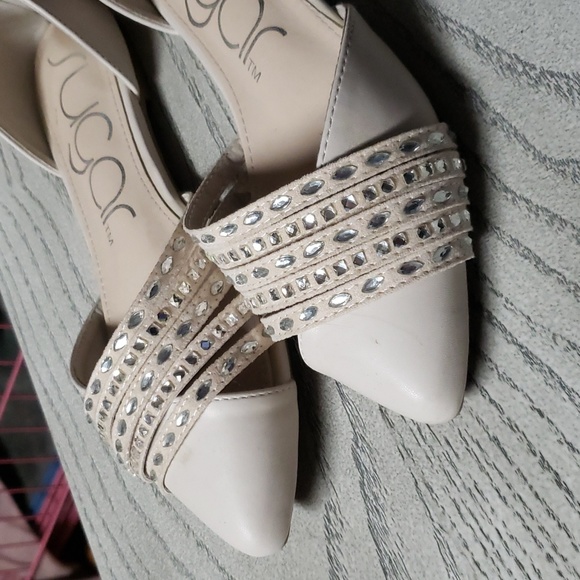 Sugar- ivory rhinestone flats. Women's size 6 - Picture 2 of 5